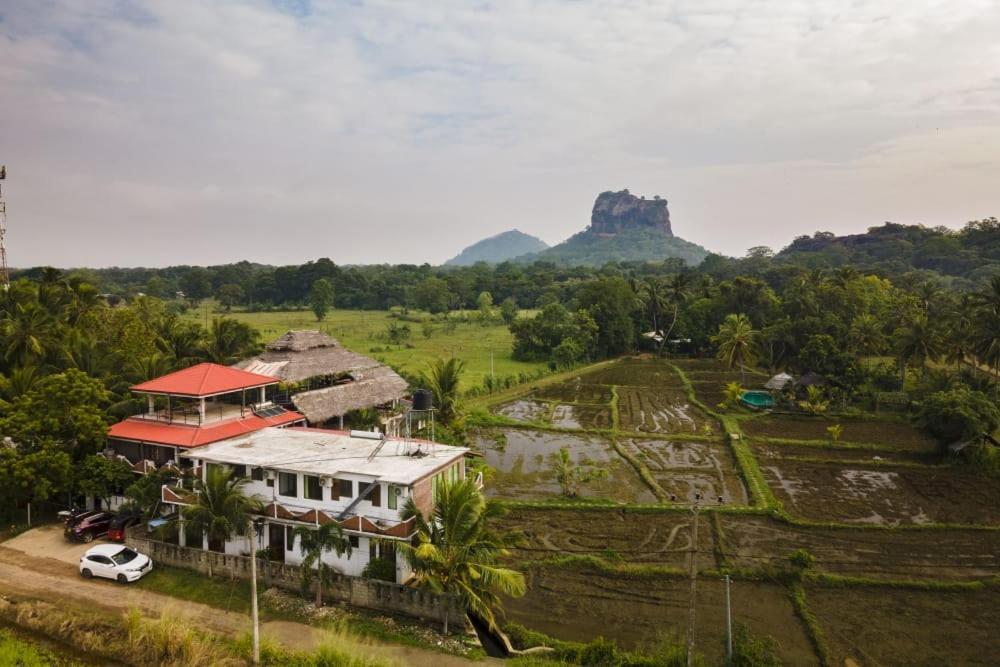 Nelu Villa Sigiriya Exterior photo